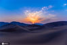 2020年10月21号，巴丹吉林沙漠的日出。