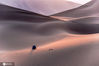 2020年10月21号，巴丹吉林沙漠的日出。