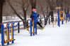 2020年2月15日，辽宁沈阳，市民冒雪锻炼身体。