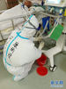 图为：2月24日，在武汉市第七医院ICU，护理组长康丽媛在清理呼吸机排出的废水。