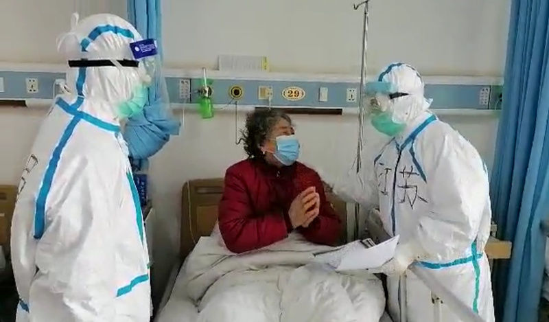 直通黄石丨“听话，要好好吃饭”……江苏医疗队3位专家合伙“扮