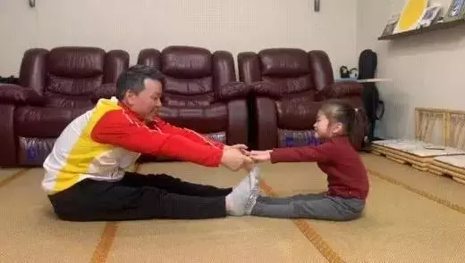 【特别企划】居家亲子运动怎么做？奥运冠军来教你！