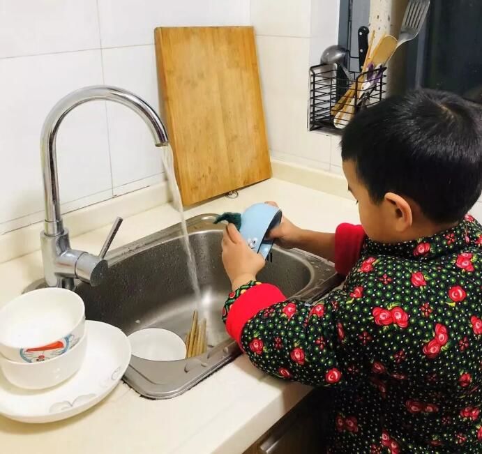 疫情防控小代言人征集 |守护健康生活——家居小能手们在行动