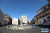 3月16日，在意大利首都罗马，巴贝里尼广场空旷无游人。 新华社记者 程婷婷 摄