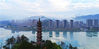 2020年3月22日，雨后的浙江省台州市仙居县城在云雾之中若隐若现，宛若一幅水墨画卷。
