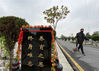 2020年3月31日，南京一墓园，市民一早过来扫墓。wkdongyang2014/IC photo
