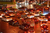 2020年4月3日，清明节将至，厦门出岛方向的路面上车辆增多，堵成停车场。
