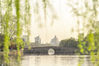 2020年3月20日，浙江杭州西湖风景名胜区，图为西湖十景之一的苏堤春晓，画面中央为西冷桥。
