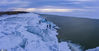 2020年4月5日早晨，黑龙江东南部的中俄界湖兴凯湖受清明以来的大风和雨雪影响，原来还处于冻封的湖面被大风撕开了有十多米宽的明水区，吸引了外地摄影爱好者前来拍摄。
