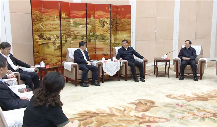 「娄勤俭」娄勤俭吴政隆会见欧阳卫民一行 江苏与国家开发银行签署合作协议