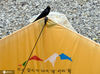 2020年05月19日，西藏日喀则市定日县，珠峰大本营帐篷上的黄嘴山鸦。