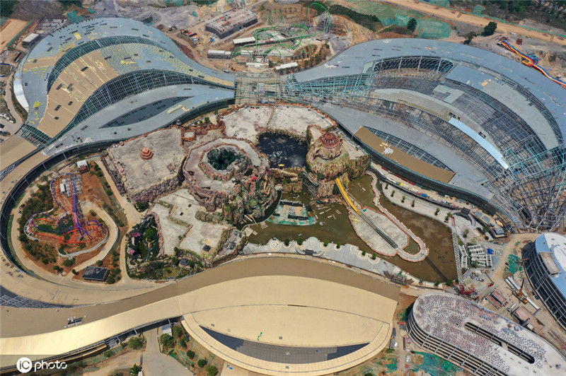 江苏南京:航拍投资88亿元的龙之谷室内主题乐园建设工地 计划今年建成