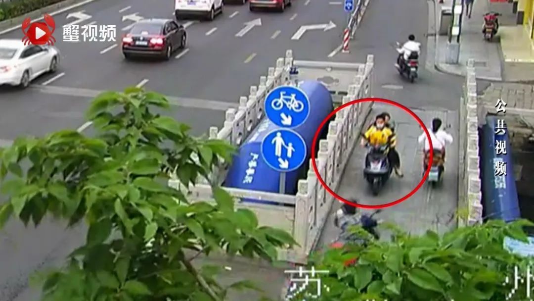 外卖■苏州这个外卖小哥，好样的！