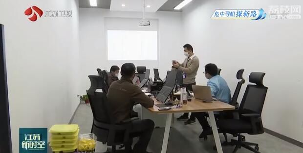[企业]创新拓市场 科技型企业逆势上扬 【危中寻机探新路】研发提质效