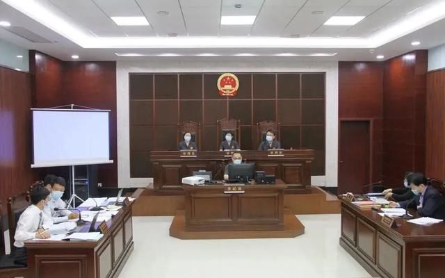 6月15日,国内"人脸识别第一案"在富阳区人民法院开庭审理.