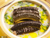 2012年10月26日，江苏省南京市，南京市民端午节要吃的“五红”美食之一，黄鳝。这道美食还有一个独特的名字“马鞍桥”。