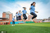 2020年6月25日，海安市曲塘中学高三的学生在操场上跳绳。