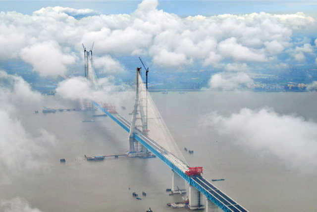 沪苏通长江公铁大桥7月1日开通 聚焦世界最大跨度公铁两用斜拉桥建设历程