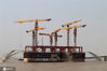 沪苏通长江公铁大桥工程用钢量达48万吨，相当于12个 “鸟巢”；混凝土230万立方米，相当于8个国家大剧院。其工程规模之大，标准之高，难度之大，代表着当前中国乃至世界同类型桥梁建设的最高水平。
