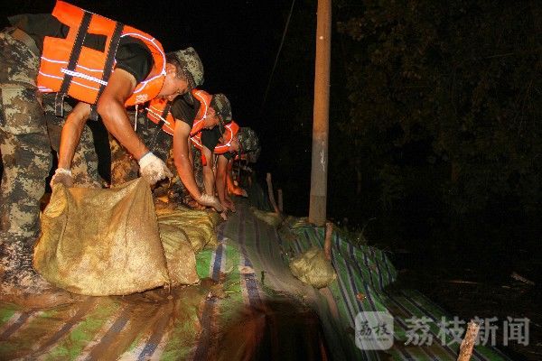 天鹅|湖北石首天鹅洲告急：武警专业救援力量火速驰援|荔枝军事