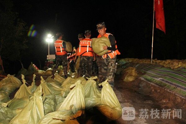 天鹅|湖北石首天鹅洲告急：武警专业救援力量火速驰援|荔枝军事