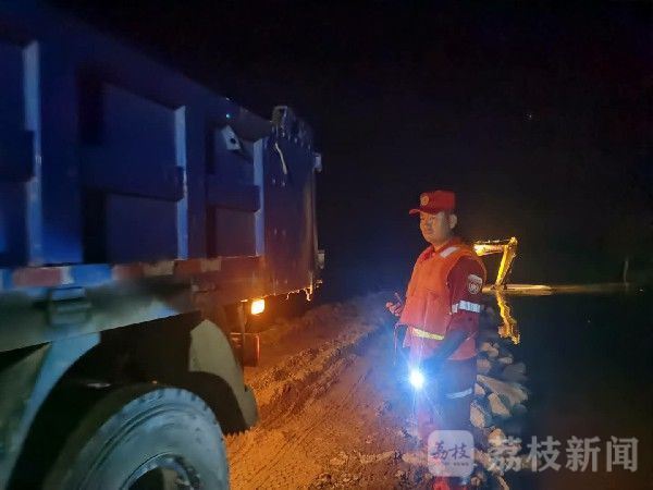 道路|千里驰援 抢通道路 胜利会师|荔枝军事