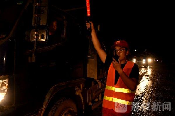 抢险|抢险队员的脸庞，真美！|荔枝军事