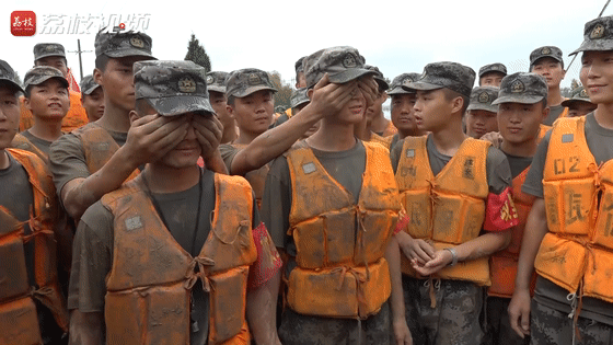 生日|堤坝上“特殊”的生日|荔枝军事