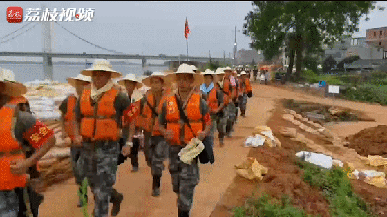 堤坝|陆军第72集团军某旅：请党和人民放心！我们誓死守护堤坝！|荔枝军事