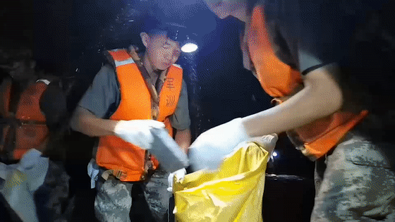 堤坝|陆军第72集团军某旅：请党和人民放心！我们誓死守护堤坝！|荔枝军事