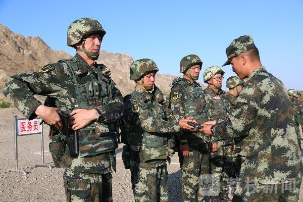 考核|考兵先考官，直击石嘴山武警首长机关 手枪实弹射击考核！|荔枝军事