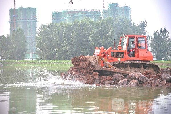 缺口|中国安能凌晨驰援,处置巢湖市伍贾圩低洼段缺口|荔枝军事