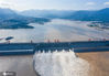 自7月18日起，在保障长江中下游干流防洪安全的前提下，三峡枢纽工程按照长江委要求，连续9次调整下泄流量。25日12时，三峡库水位已降至158.56米，预留防洪库容141.08亿立方米，为迎战本轮洪水做好了充足的准备。