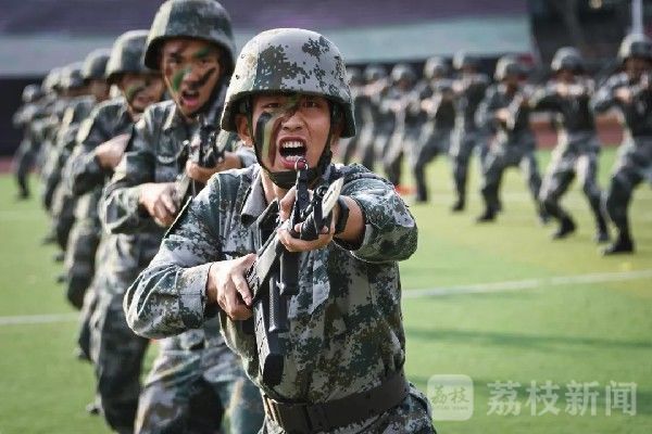 军校|十所军校学员重温入伍誓词，铮铮誓言响彻云霄|荔枝军事