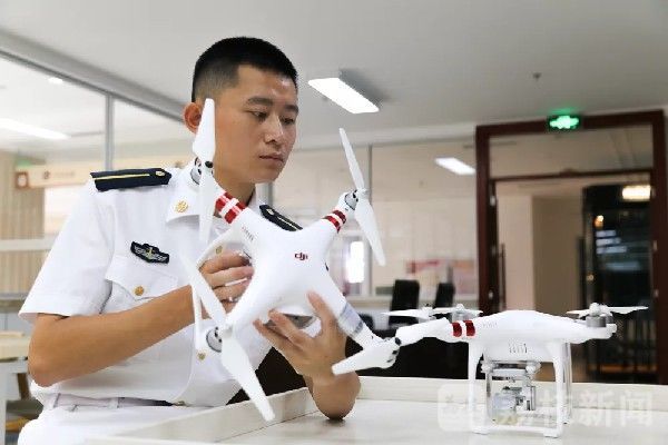 军校|十所军校学员重温入伍誓词，铮铮誓言响彻云霄|荔枝军事