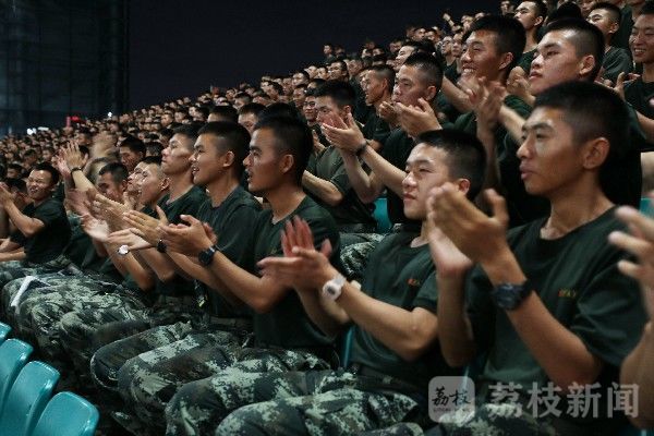 官兵|精彩纷呈！多地军民共庆“八一”|荔枝军事