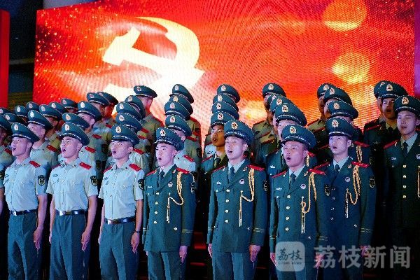 今夜|今夜的聚光灯为你照亮|荔枝军事