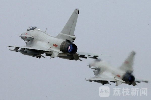 战鹰|战鹰“专属”，点赞这群追梦的修理兵|荔枝军事