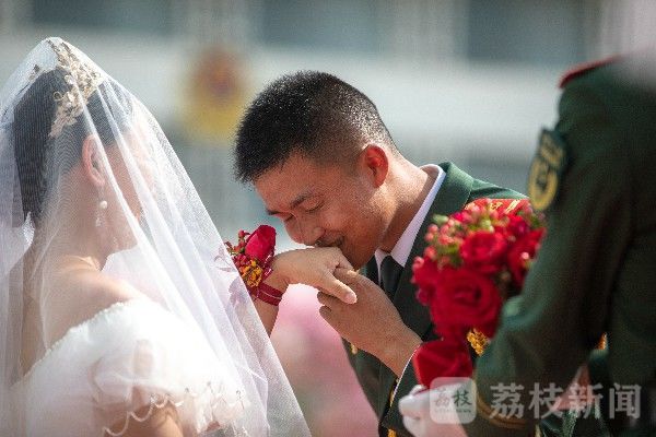 今朝|爱在军营 情定今朝|荔枝军事