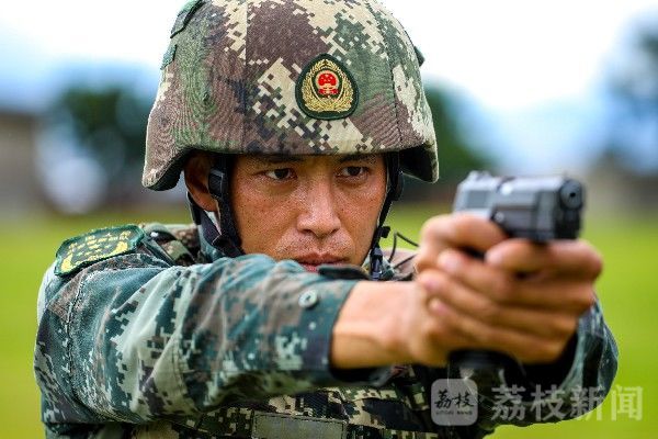 考核|考场如战场！一起来看军事指挥员如何当好战斗员|荔枝军事