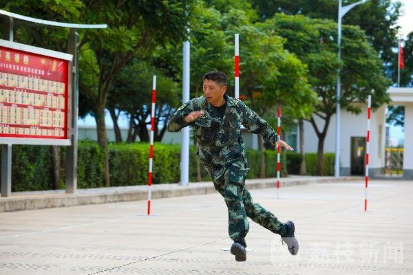 考核|考场如战场！一起来看军事指挥员如何当好战斗员|荔枝军事