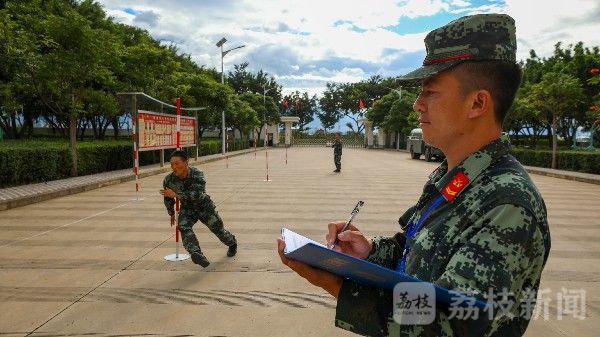 考核|考场如战场！一起来看军事指挥员如何当好战斗员|荔枝军事