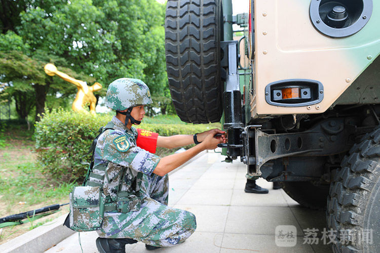 练兵|骄阳似火练兵酣 后浪淬火砺精兵|荔枝军事