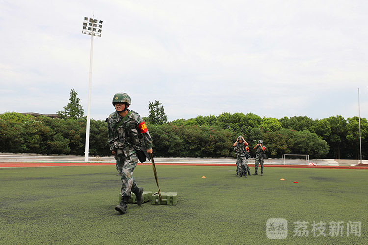 练兵|骄阳似火练兵酣 后浪淬火砺精兵|荔枝军事