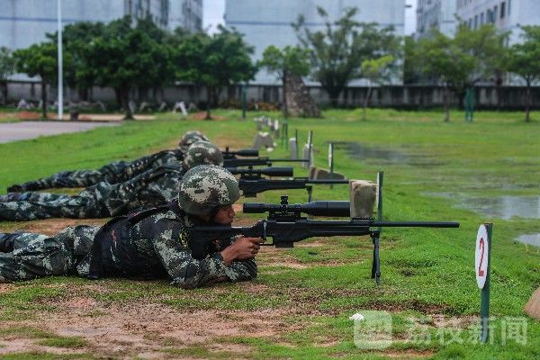 运动会|沙场夏点兵，一起围观武警小哥“军体运动会”|荔枝军事