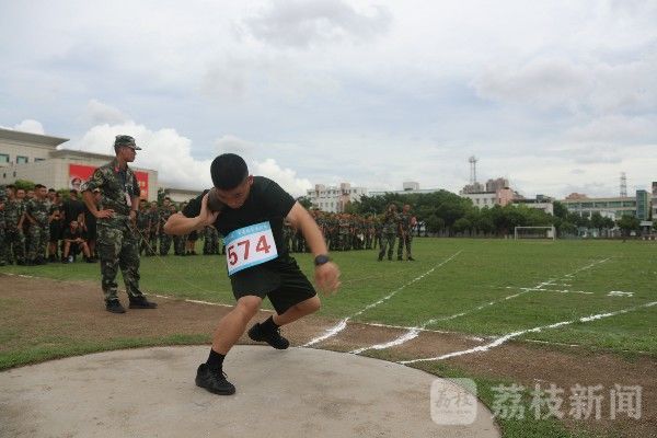 运动会|沙场夏点兵，一起围观武警小哥“军体运动会”|荔枝军事