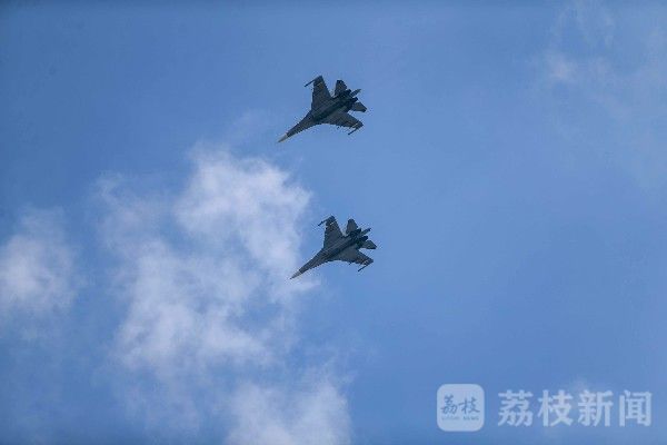我们|我们正在续写新的辉煌|荔枝军事