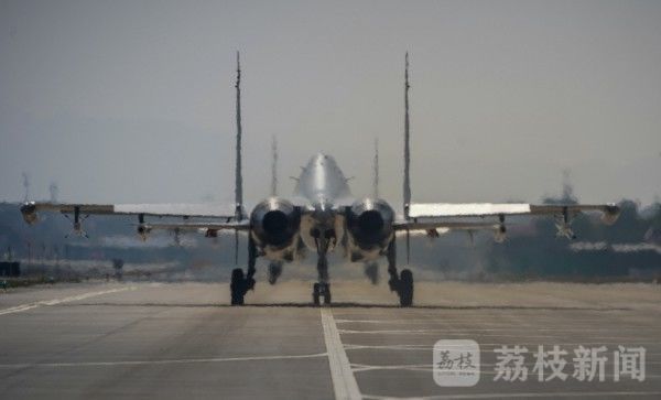 我们|我们正在续写新的辉煌|荔枝军事