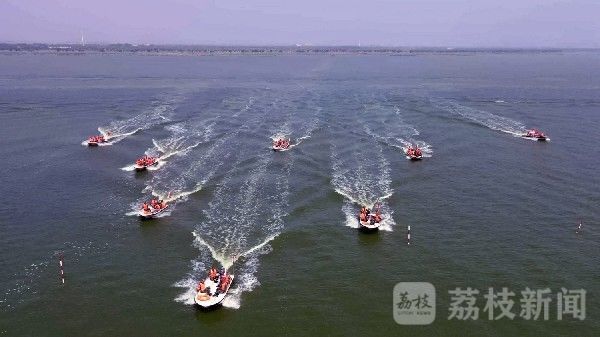 乘风破浪|帅！快来看这些乘风破浪的兵哥哥！|荔枝军事