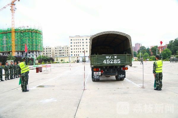 考核|直击士官选晋:要“升级”,这些“关卡”必须过|荔枝军事